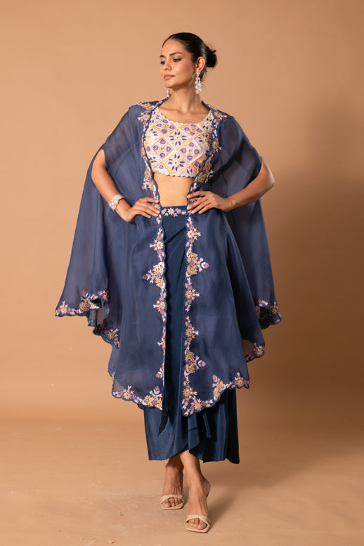 Porcelain Gota Threadwork Cape Set