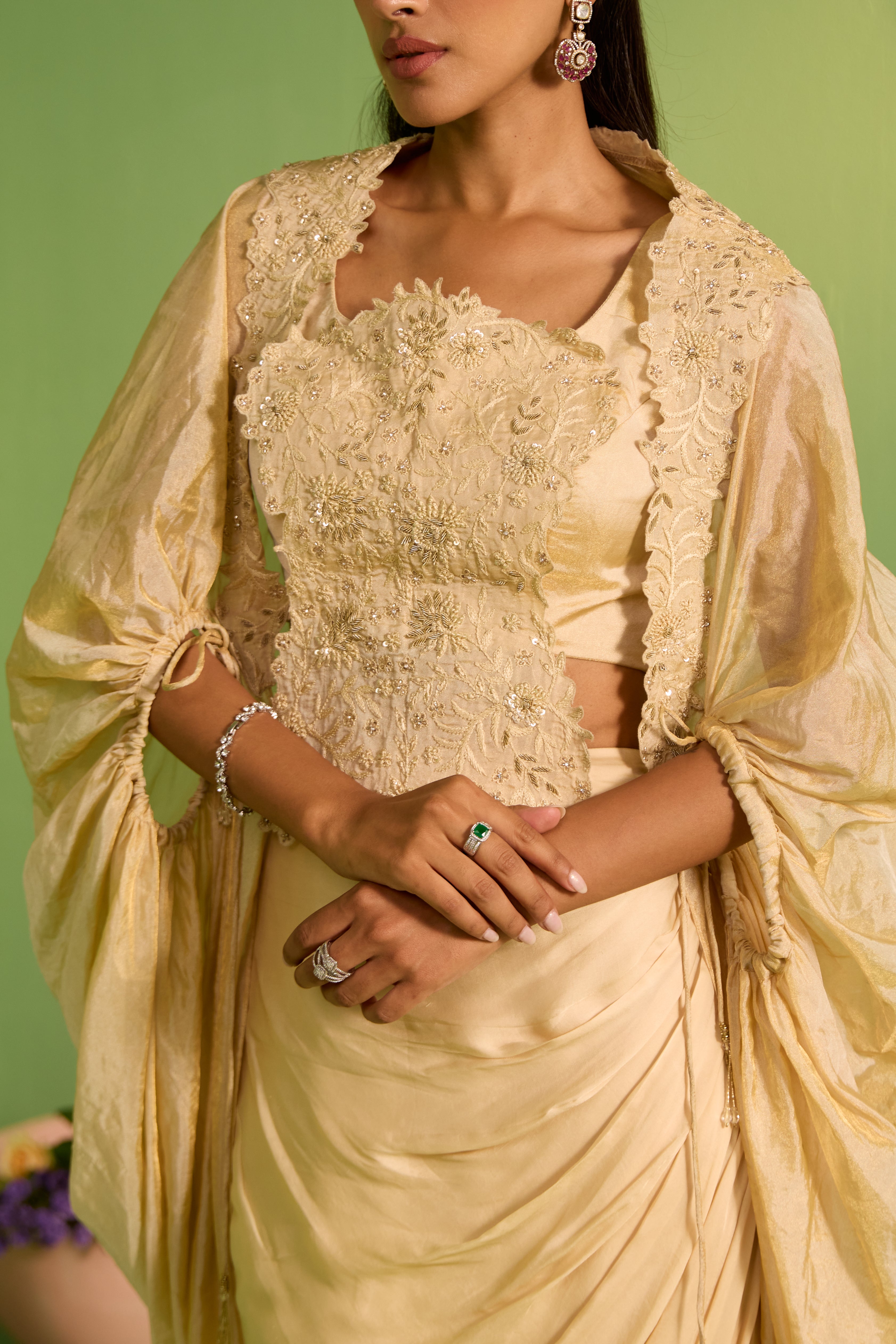 Arwa Cape Set