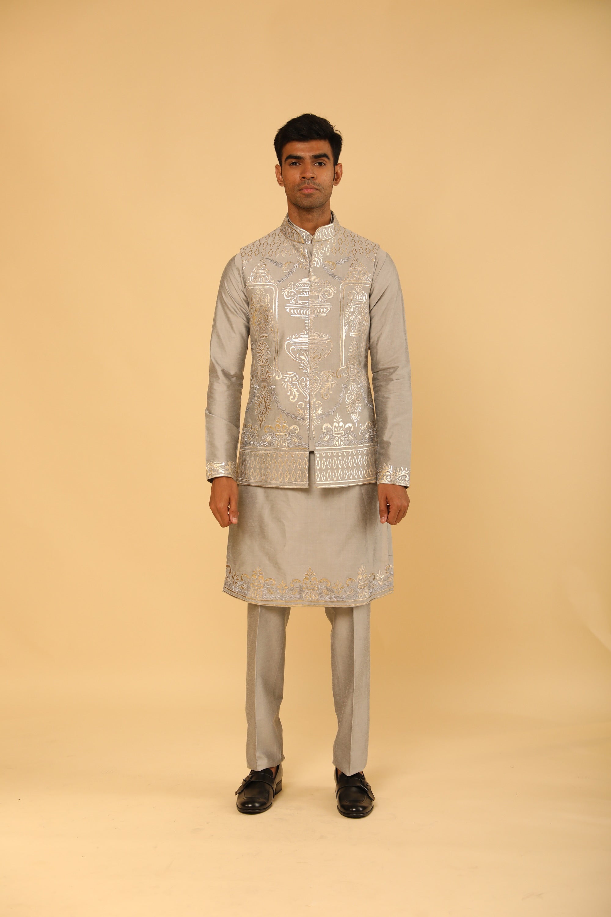 Grey Raw Silk Bundi And Kurta Set With Intricate Leather Work